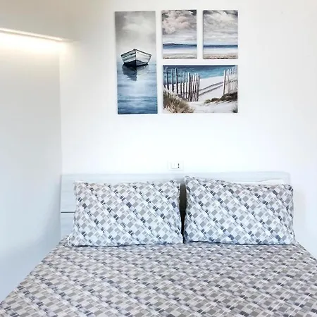 P011 - Porto Recanati, Nuovo Monolocale Fronte Mare